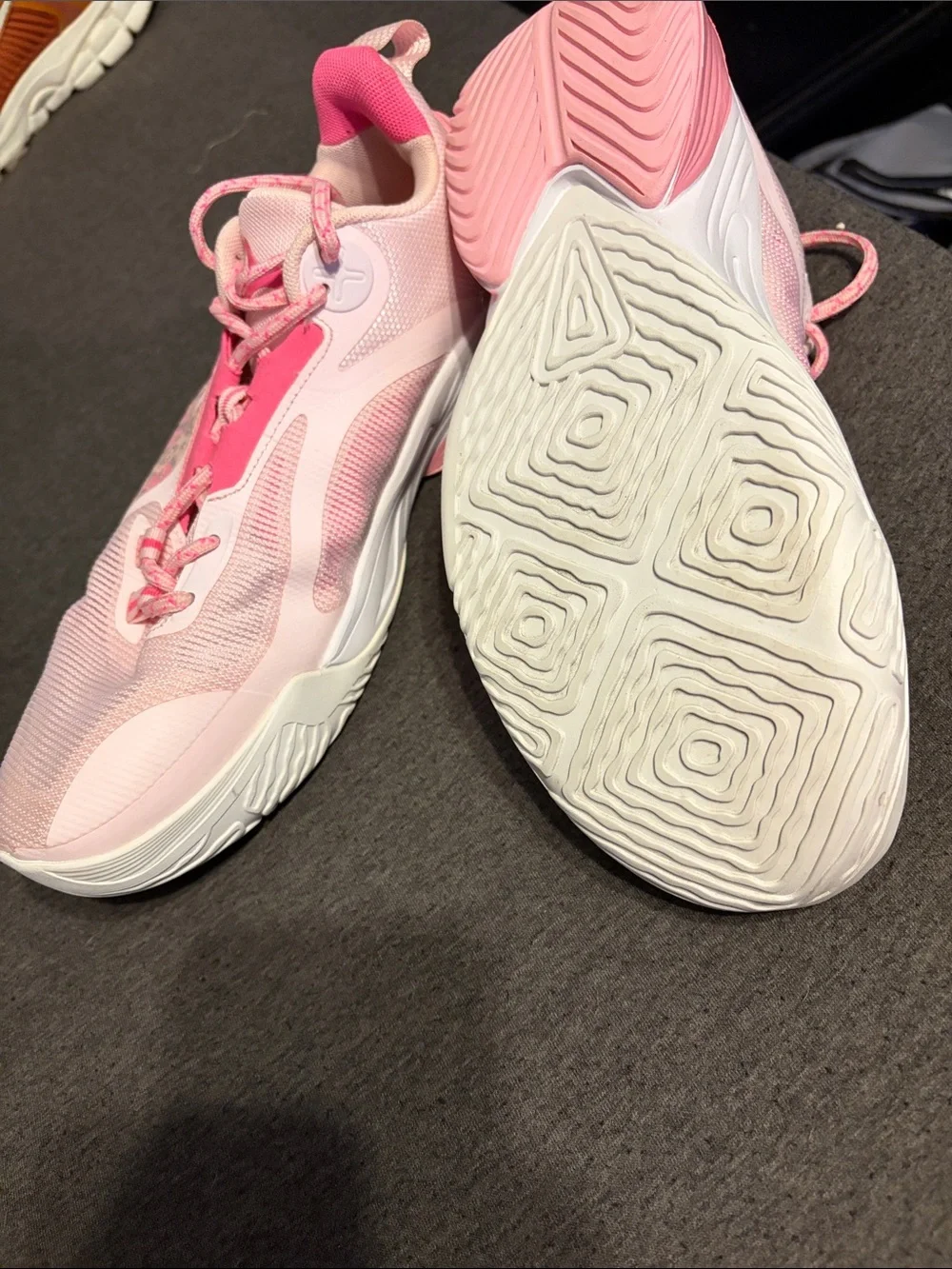 Men’s Pink Lightweight Athletic Sneakers
